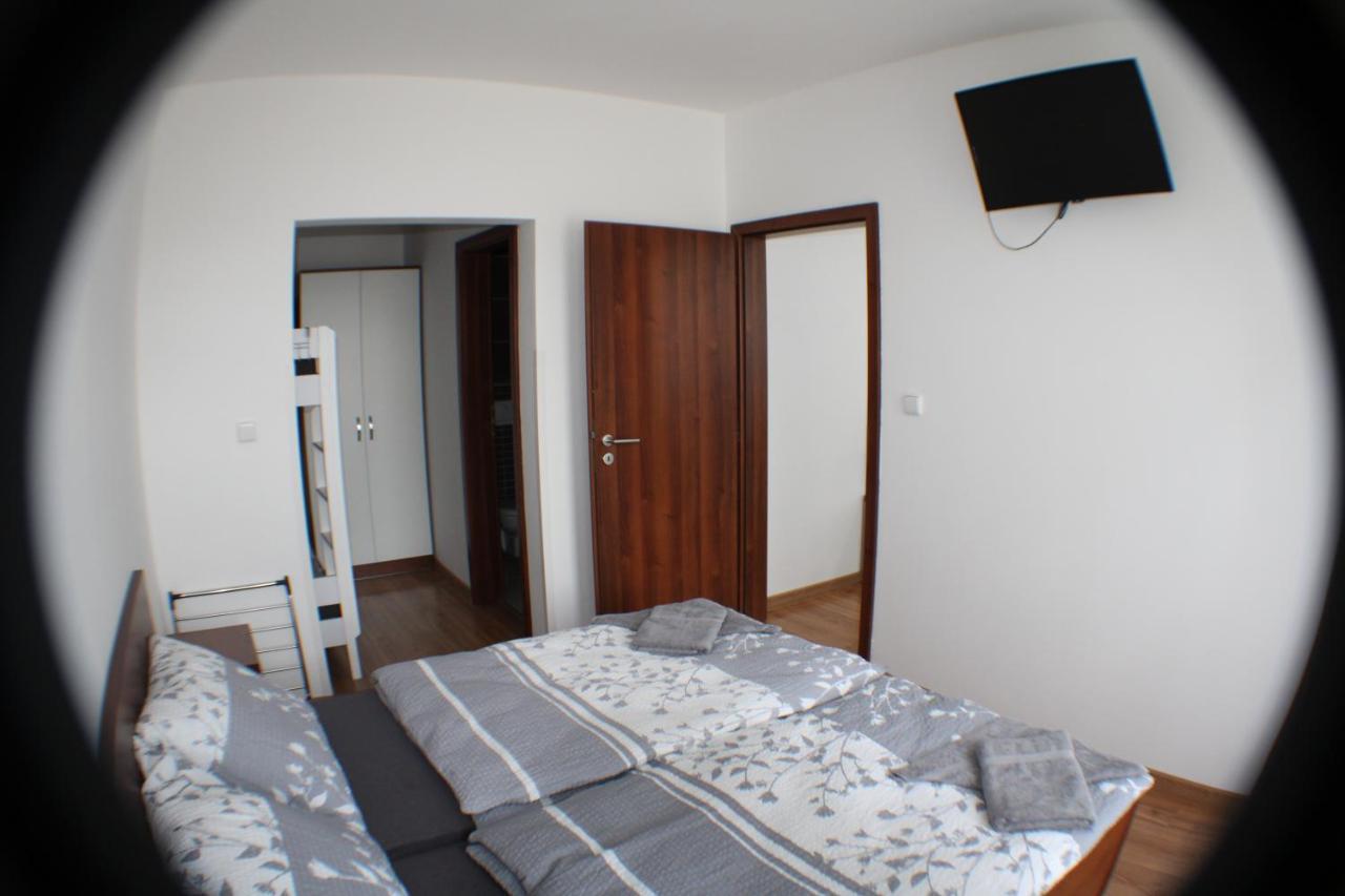 Apartmán KUBO Liptovský Mikuláš Esterno foto
